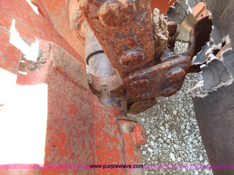 image for item K3592 Ditch Witch V30 trencher