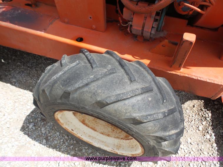 image for item K3592 Ditch Witch V30 trencher