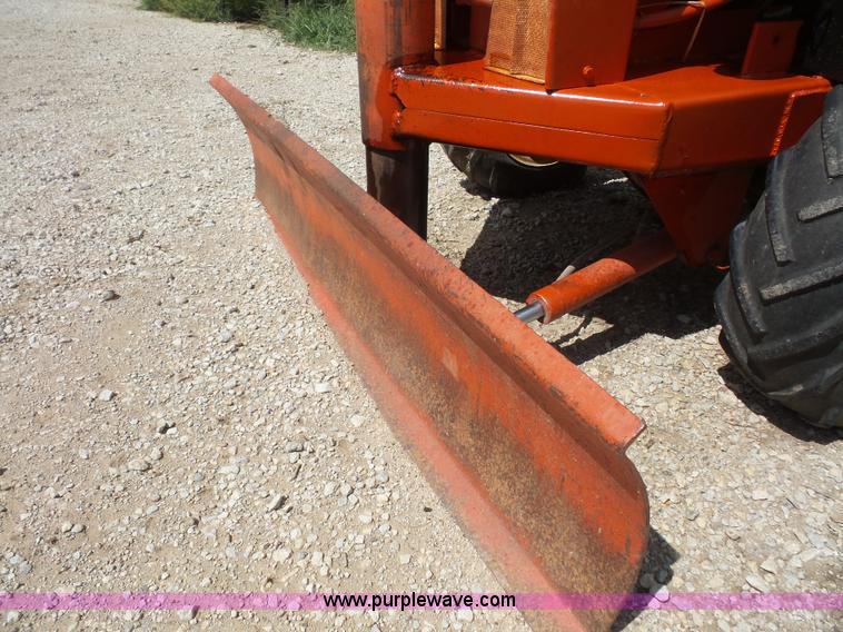 image for item K3592 Ditch Witch V30 trencher