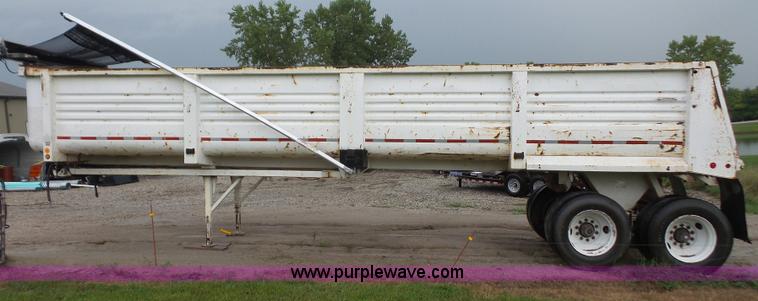 image for item K3600 1993 Clement LW3540Pro end dump trailer