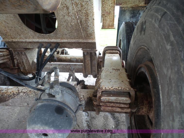 image for item K3600 1993 Clement LW3540Pro end dump trailer