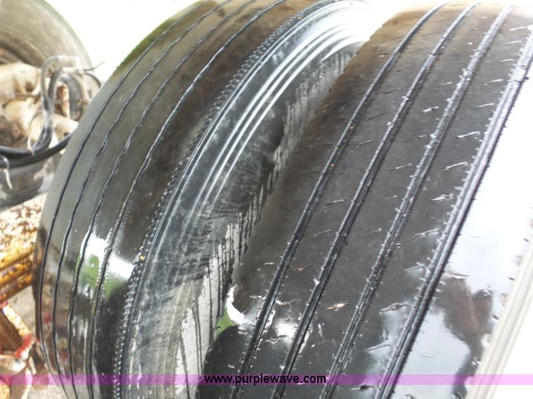 image for item K3600 1993 Clement LW3540Pro end dump trailer