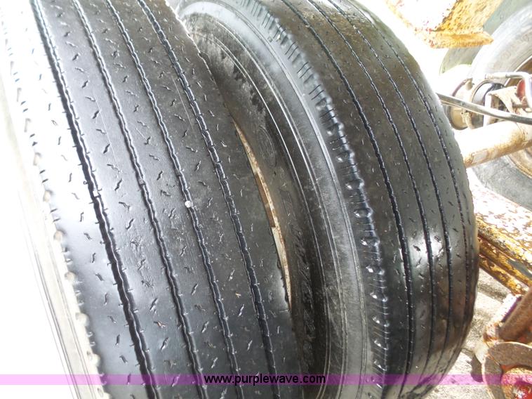 image for item K3600 1993 Clement LW3540Pro end dump trailer