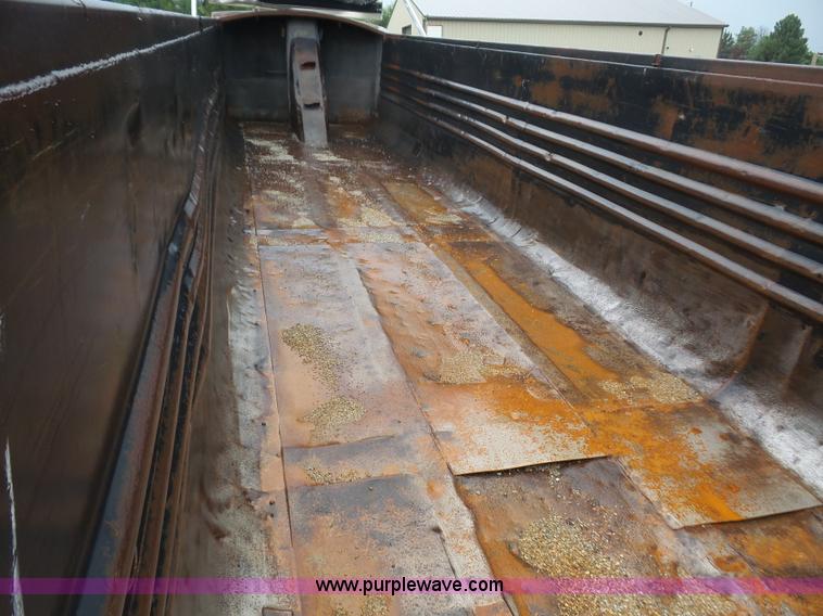 image for item K3600 1993 Clement LW3540Pro end dump trailer