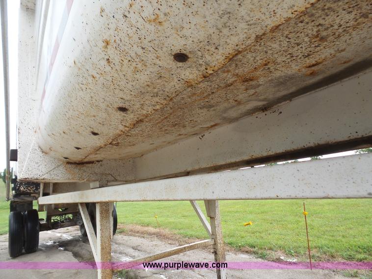 image for item K3600 1993 Clement LW3540Pro end dump trailer