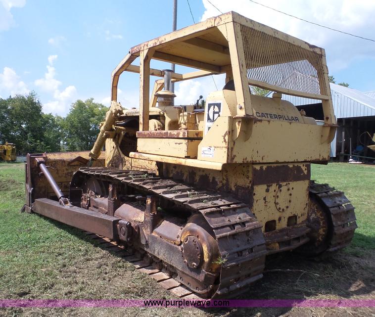 image for item K3608 1971 Caterpillar D7F dozer