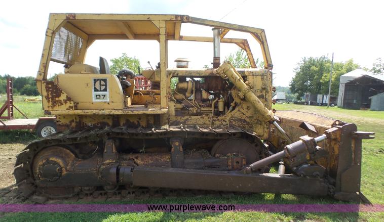 image for item K3608 1971 Caterpillar D7F dozer
