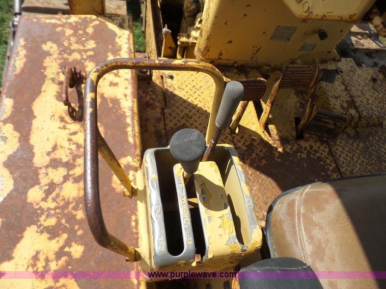 image for item K3608 1971 Caterpillar D7F dozer
