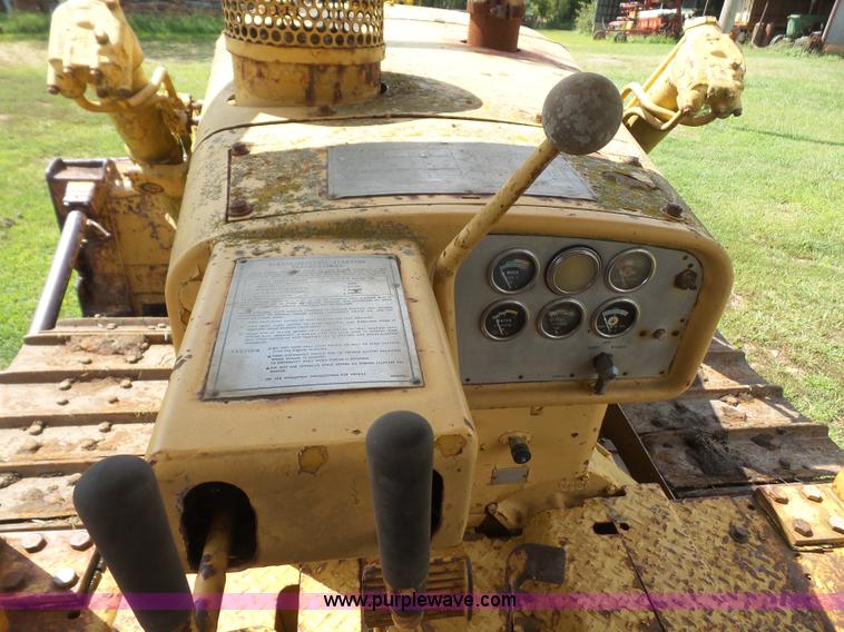 image for item K3608 1971 Caterpillar D7F dozer