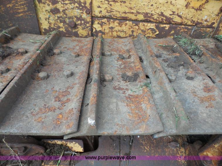image for item K3608 1971 Caterpillar D7F dozer