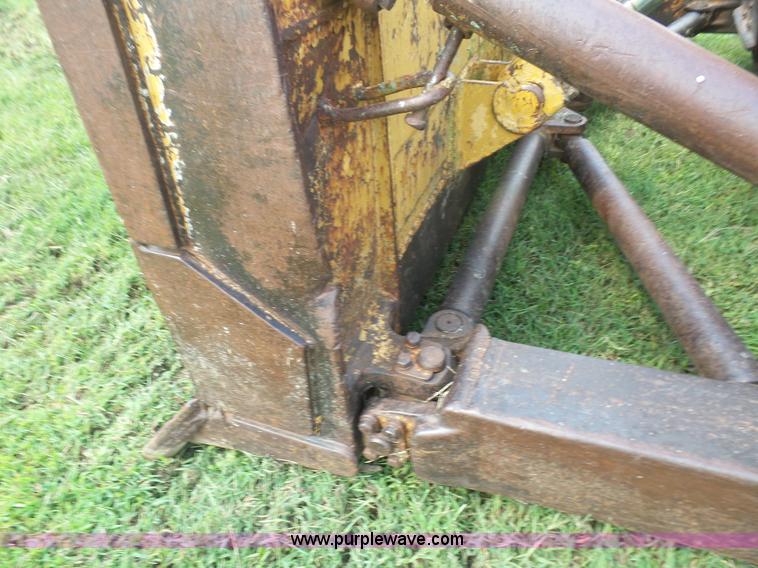 image for item K3608 1971 Caterpillar D7F dozer