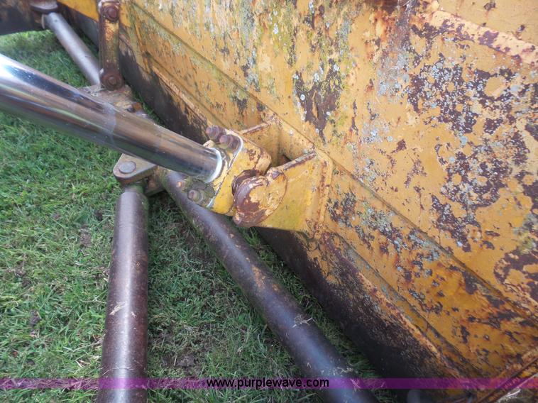 image for item K3608 1971 Caterpillar D7F dozer