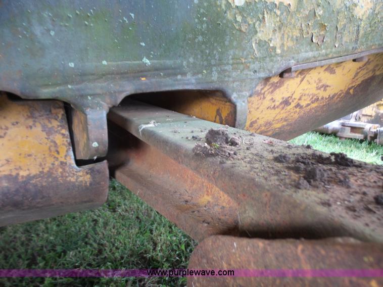 image for item K3608 1971 Caterpillar D7F dozer