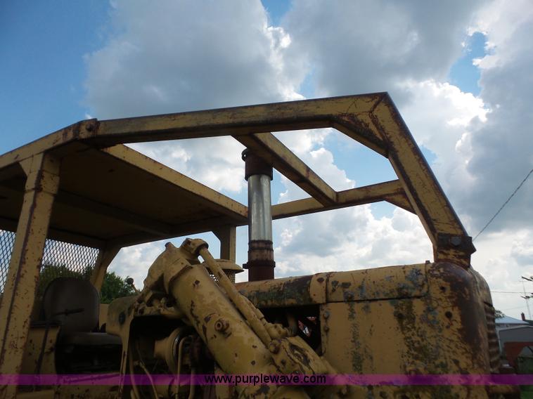 image for item K3608 1971 Caterpillar D7F dozer