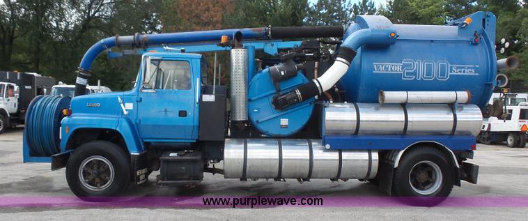 image for item K3623 1991 Ford L9000 vacuum truck