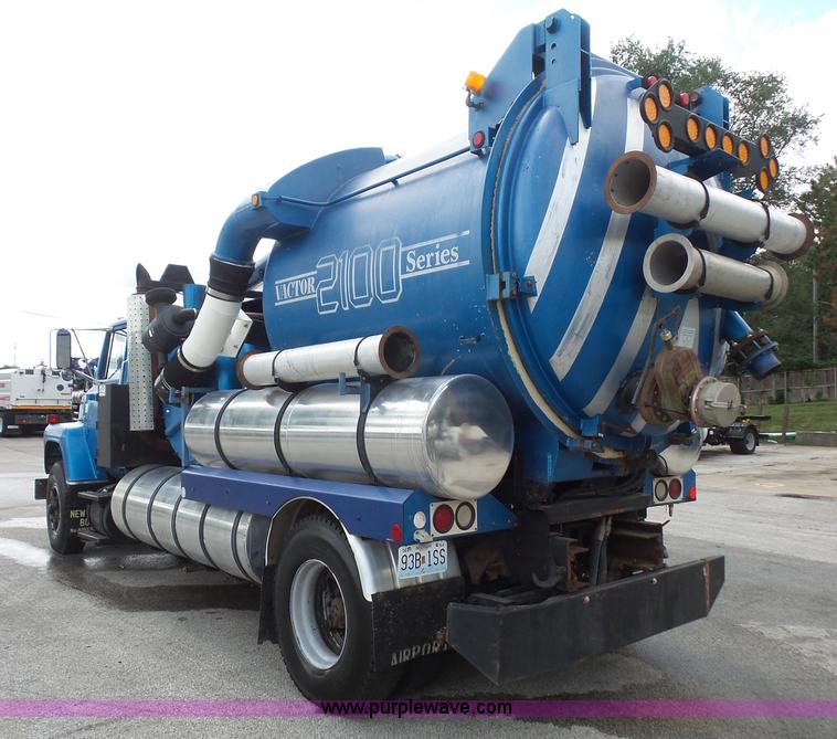 image for item K3623 1991 Ford L9000 vacuum truck