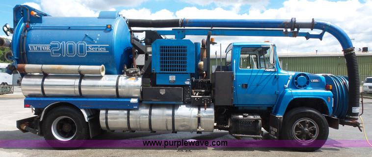 image for item K3623 1991 Ford L9000 vacuum truck