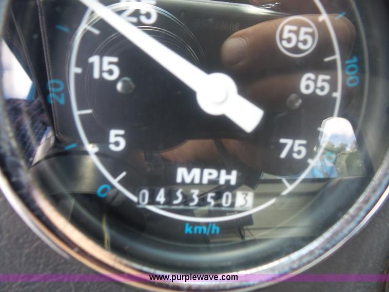 image for item K3623 1991 Ford L9000 vacuum truck