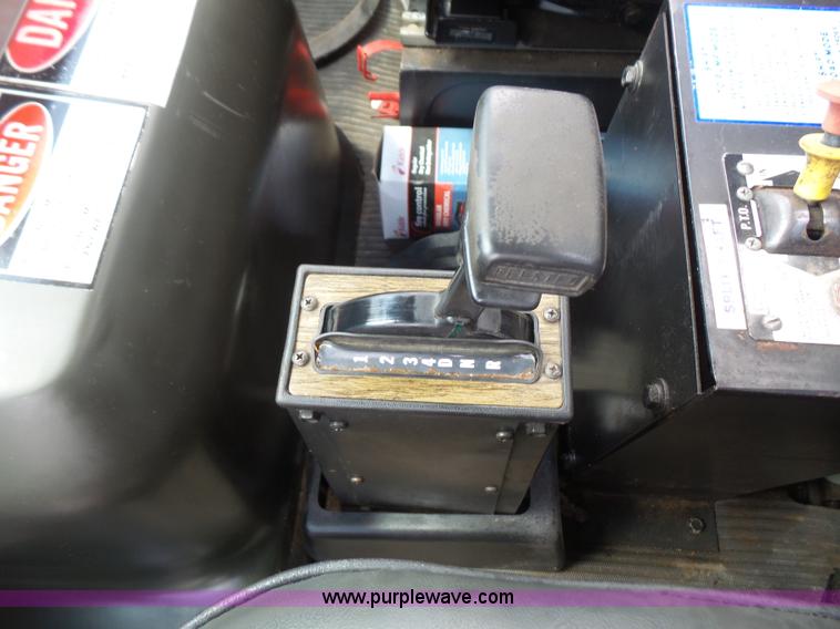 image for item K3623 1991 Ford L9000 vacuum truck