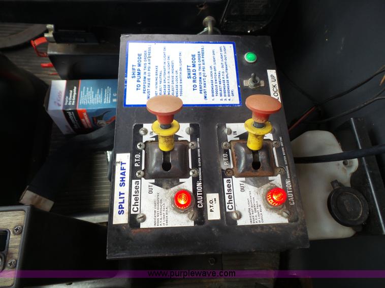 image for item K3623 1991 Ford L9000 vacuum truck