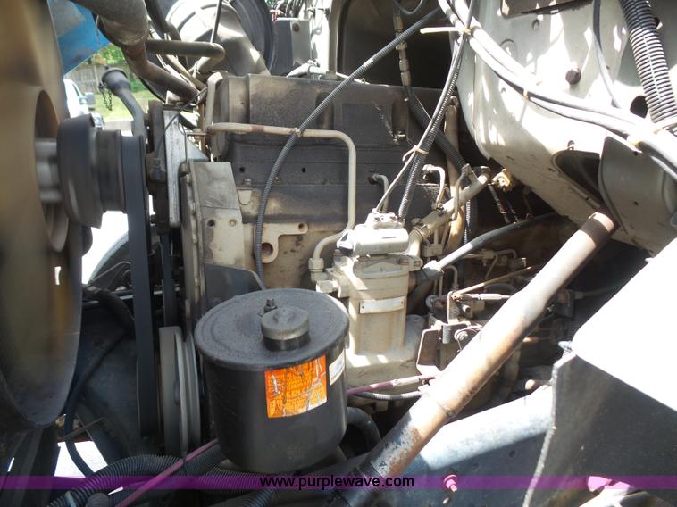 image for item K3623 1991 Ford L9000 vacuum truck