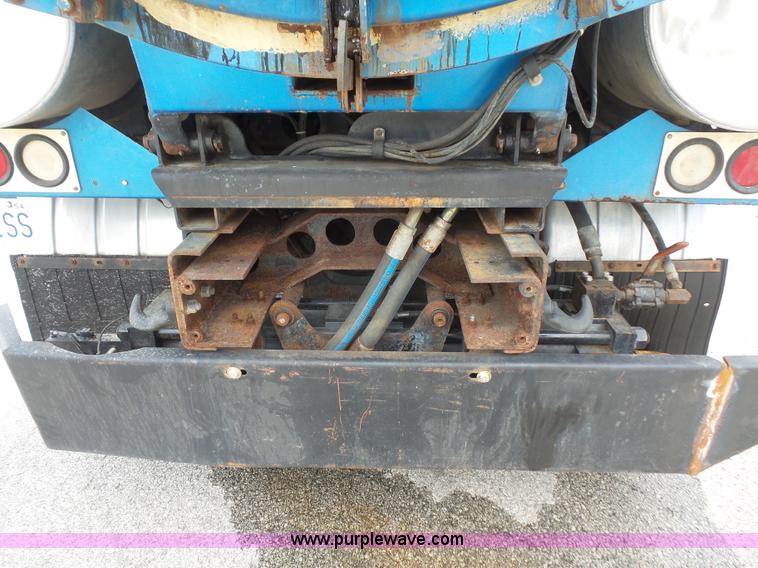 image for item K3623 1991 Ford L9000 vacuum truck