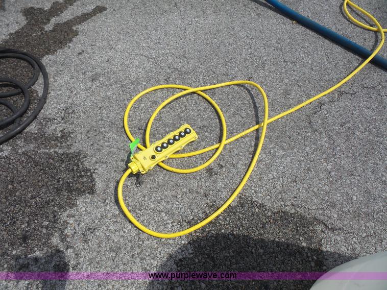 image for item K3623 1991 Ford L9000 vacuum truck