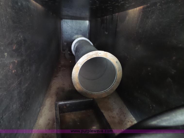 image for item K3623 1991 Ford L9000 vacuum truck