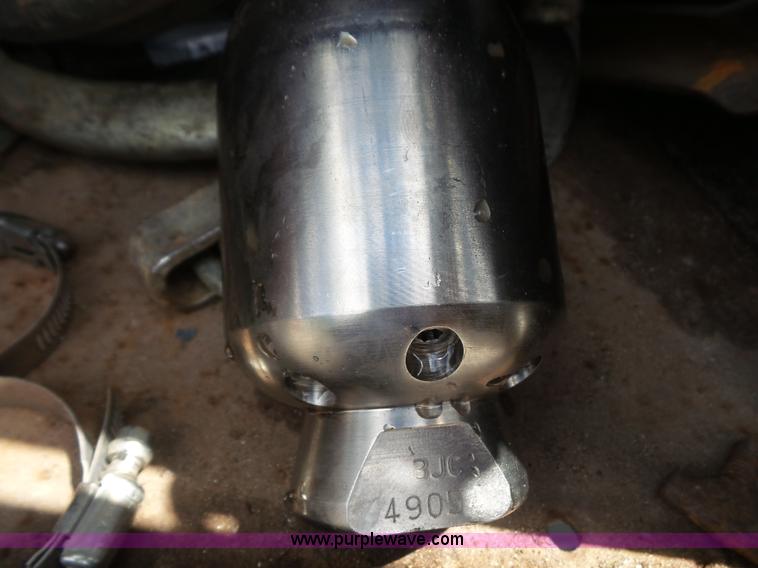 image for item K3623 1991 Ford L9000 vacuum truck