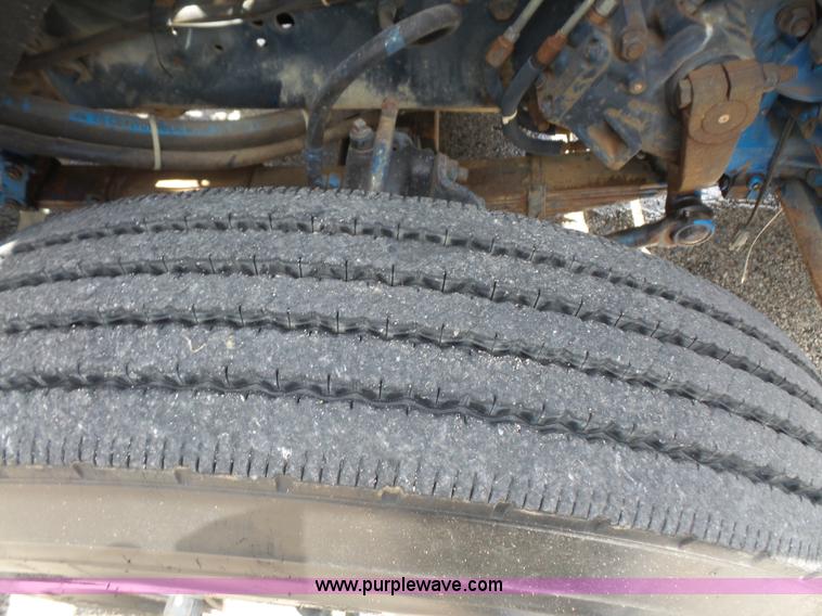 image for item K3623 1991 Ford L9000 vacuum truck