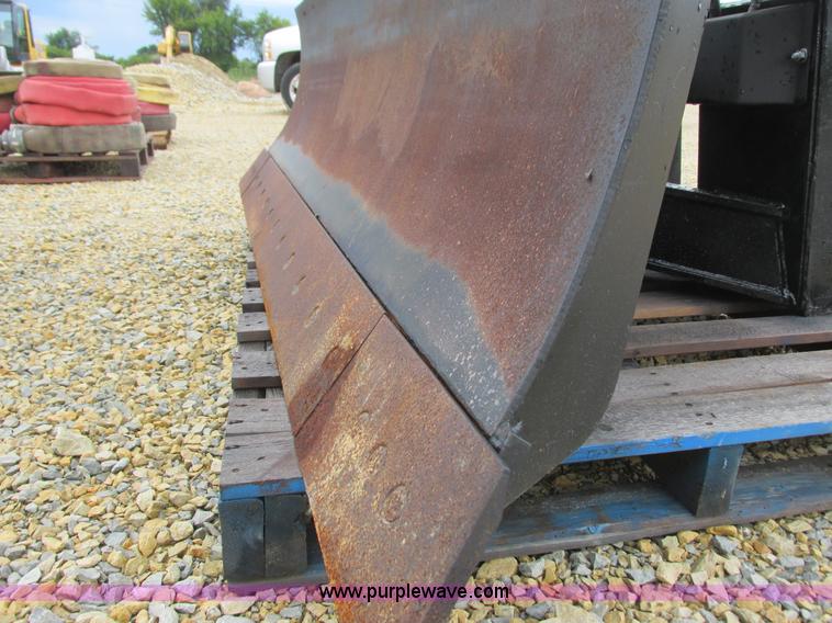 image for item K4161 Caterpillar 231-5275 six-way skid steer dozer blade