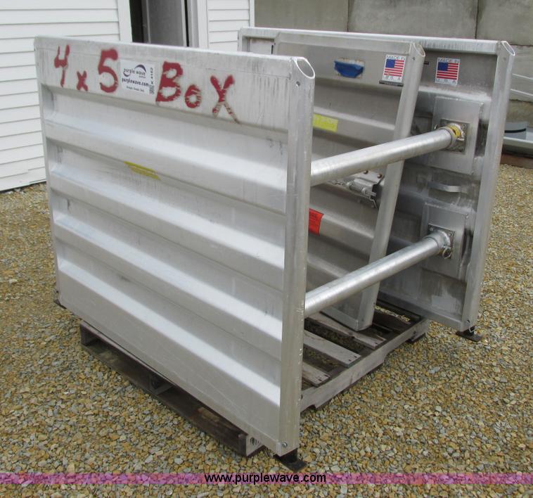 image for item K4162 2012 Ultra-Shore 548-60 trench box