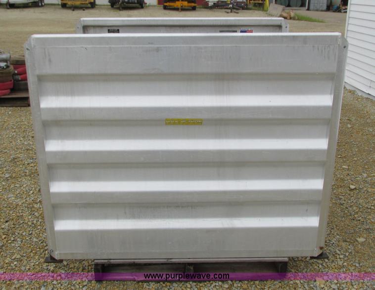 image for item K4162 2012 Ultra-Shore 548-60 trench box