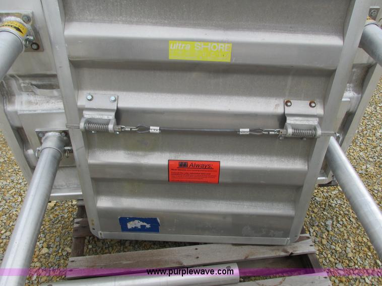 image for item K4162 2012 Ultra-Shore 548-60 trench box