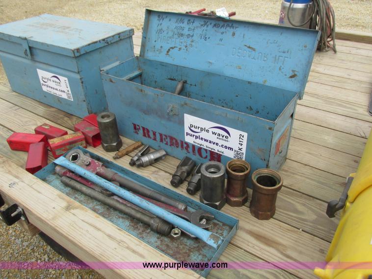 image for item K4172 Mueller D-5 tapping machine