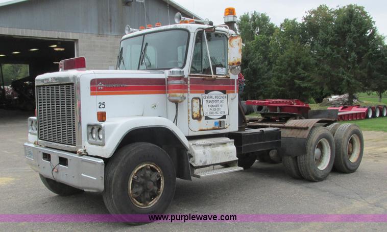 image for item K4182 1979 GMC General semi truck