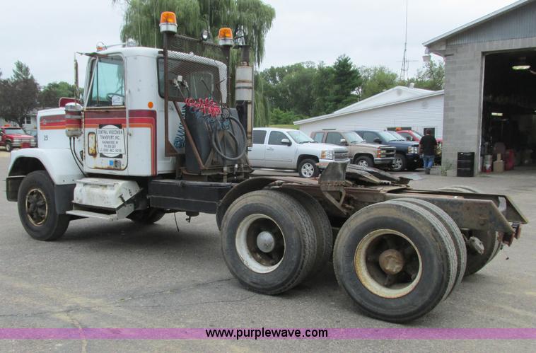 image for item K4182 1979 GMC General semi truck