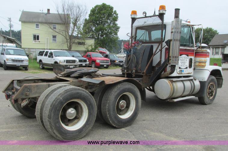 image for item K4182 1979 GMC General semi truck