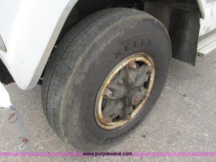 image for item K4182 1979 GMC General semi truck