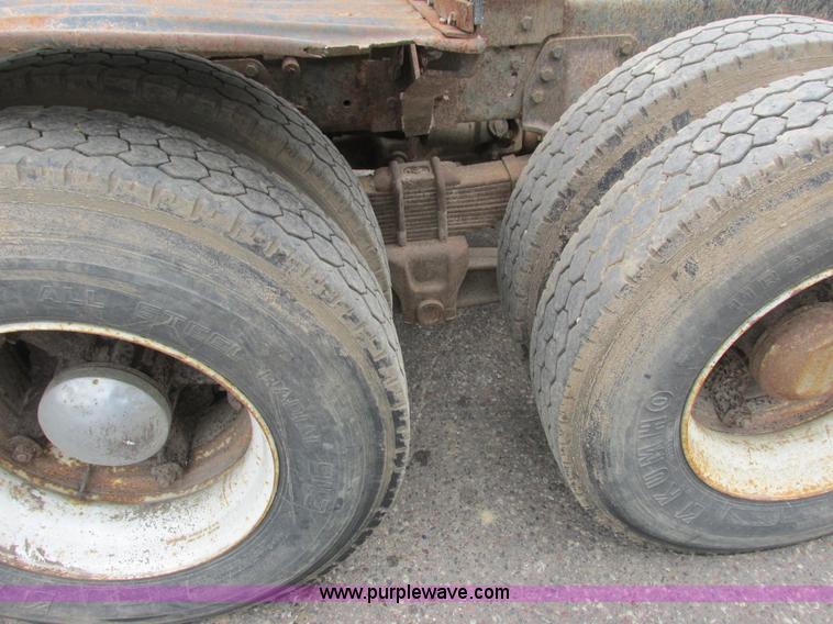 image for item K4182 1979 GMC General semi truck