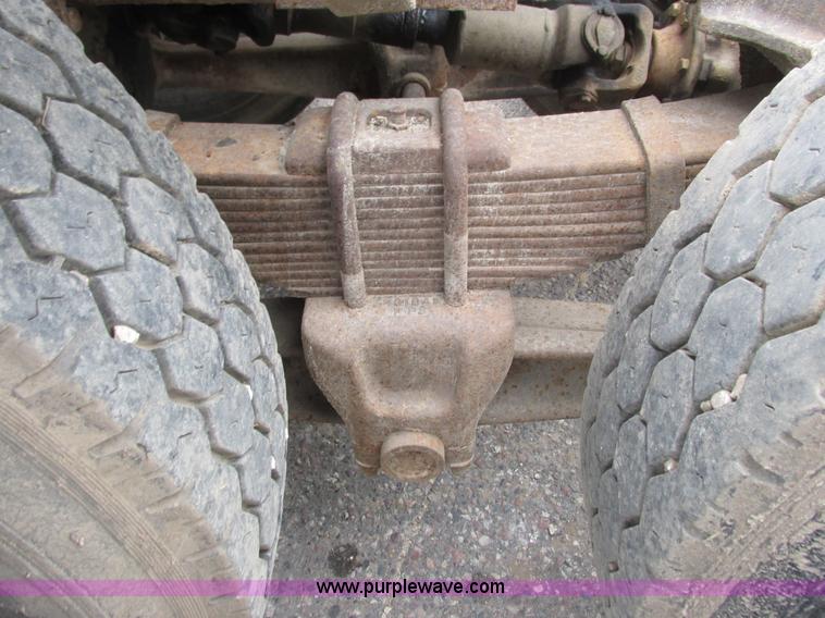 image for item K4182 1979 GMC General semi truck