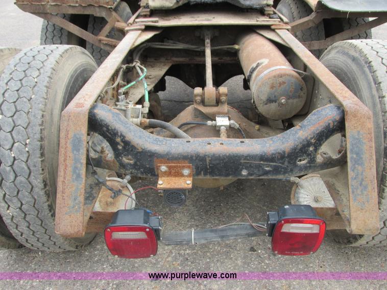 image for item K4182 1979 GMC General semi truck