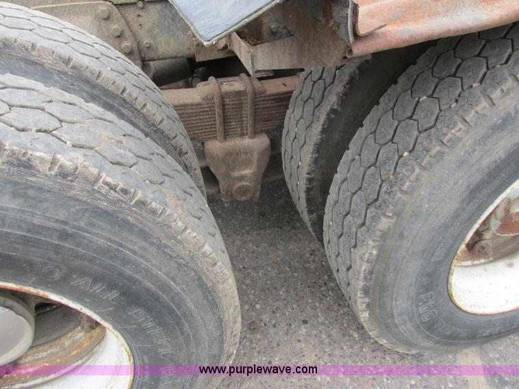 image for item K4182 1979 GMC General semi truck