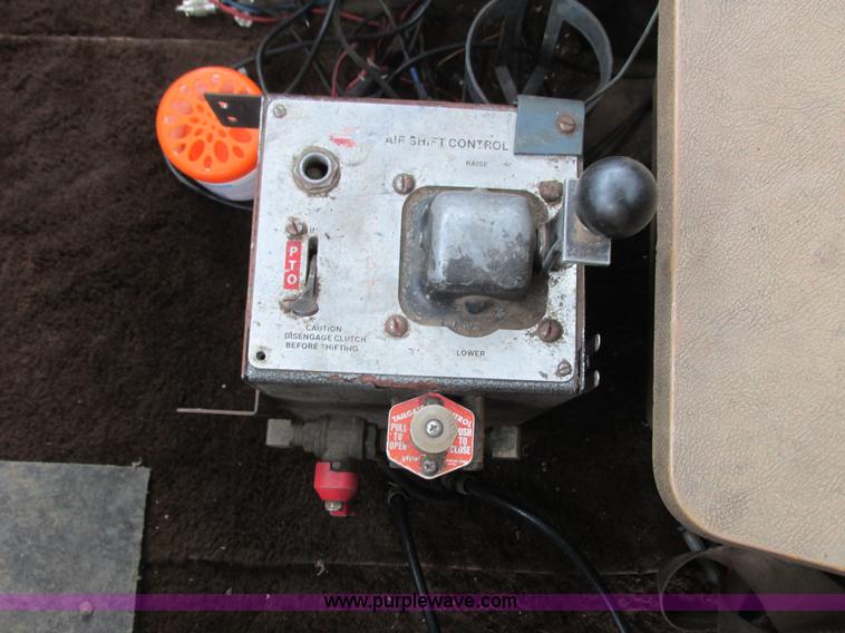 image for item K4182 1979 GMC General semi truck