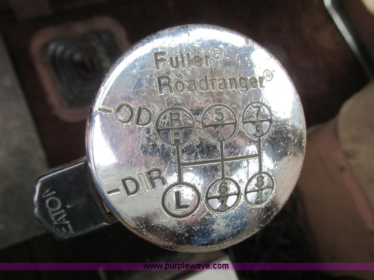 image for item K4182 1979 GMC General semi truck