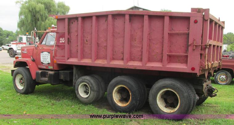 image for item K4185 1980 Chevrolet Bruin dump truck