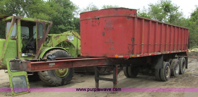 image for item K4189 1972 Schein end dump trailer