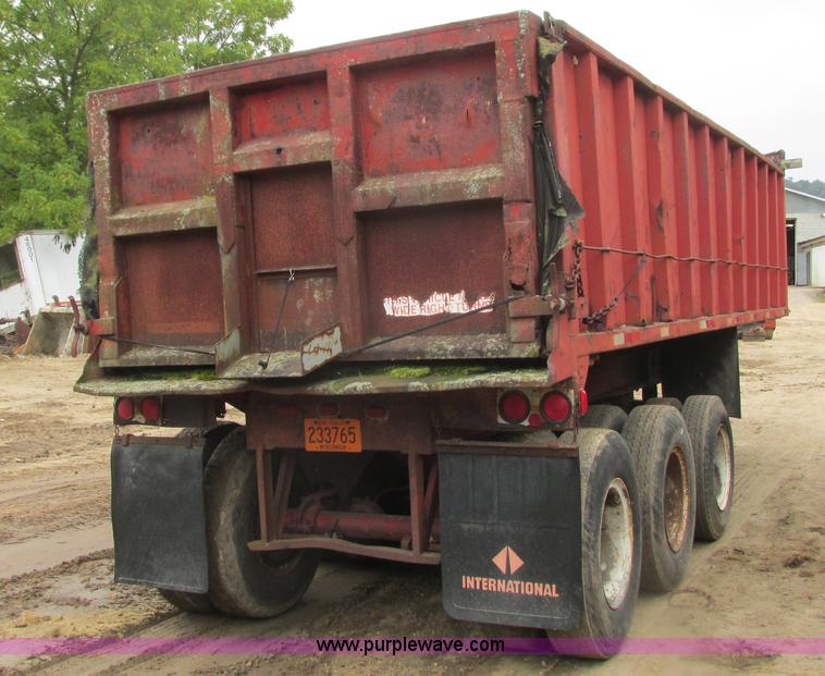 image for item K4189 1972 Schein end dump trailer