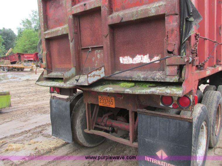 image for item K4189 1972 Schein end dump trailer