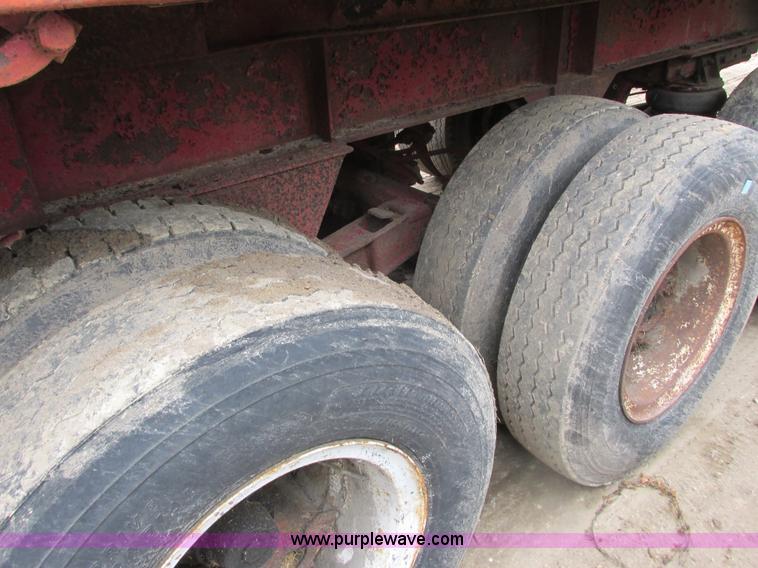 image for item K4189 1972 Schein end dump trailer